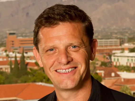 Portret Peter Troch